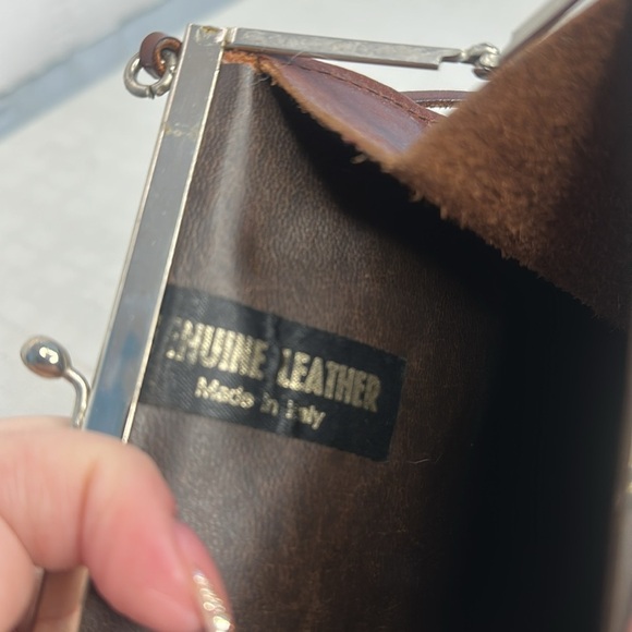 Kiss Lock closure Elegant Brown Mini Bag - Picture 6 of 7